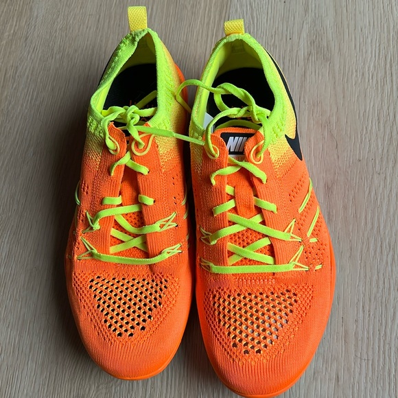 Nike Women’s Free Focus Flyknit Shoe - Picture 1 of 4